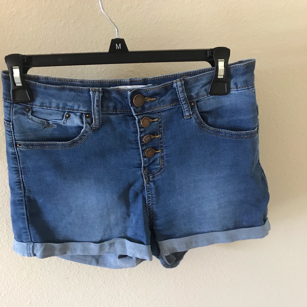 Denim shorts :used but in perfect condition!